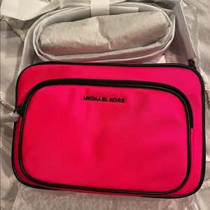 NWT Michael Kors Leila Large Nylon PINK Bag